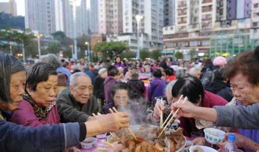 香港举行万众同心千岁宴